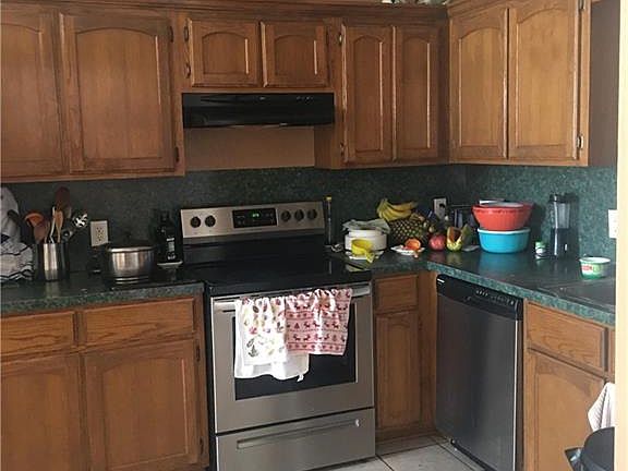3rd image of 1311 Flat Rock Dr