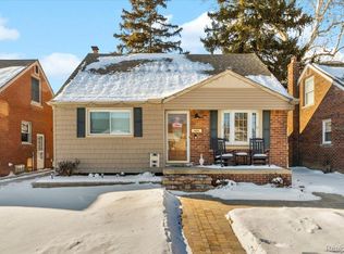 10036 Ruth Ave, Allen Park, MI 48101