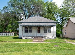 1310 W 10th St, Coffeyville, KS 67337