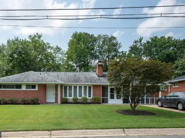 4305 Elmwood Rd, Beltsville, MD 20705