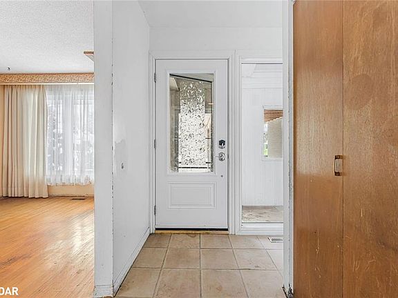 4th image of 48 Ontario St