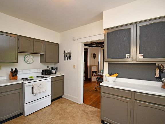 5th image of 4641 Anthony Wayne Ave