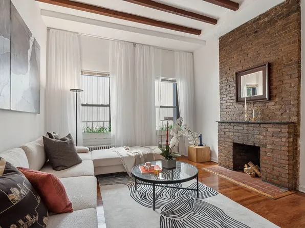 431 W 54th St APT 5C, New York, NY 10019