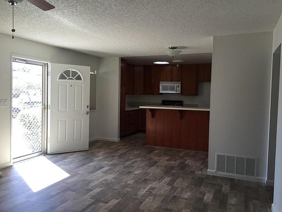 2nd image of 4390 Diamond St APT 1