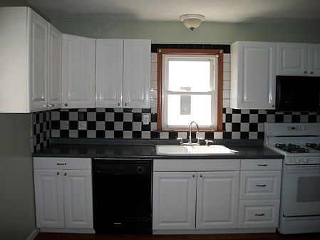 2nd image of 413 W Vinyard St
