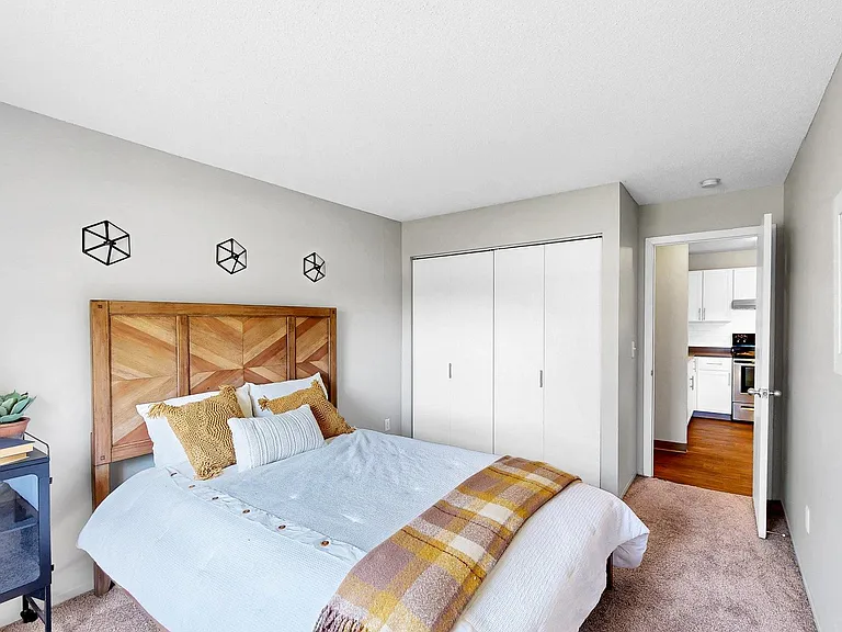 Audenn Apartments — Photo 9