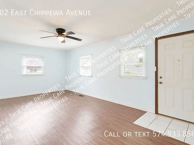 402 E Chippewa Ave — Photo 2