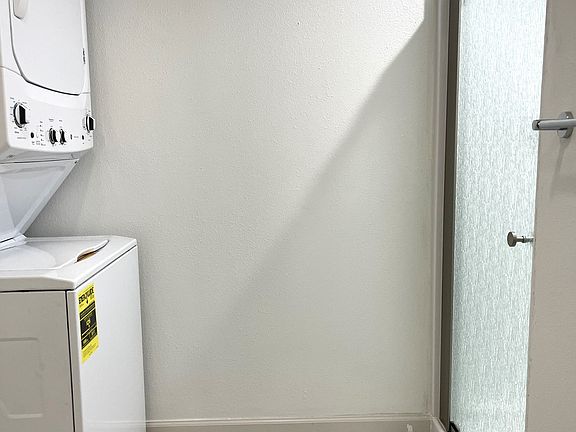 4th image of 400 W Maple St #1