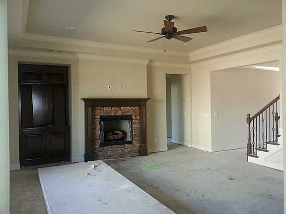 4th image of 2701 Murfield Dr