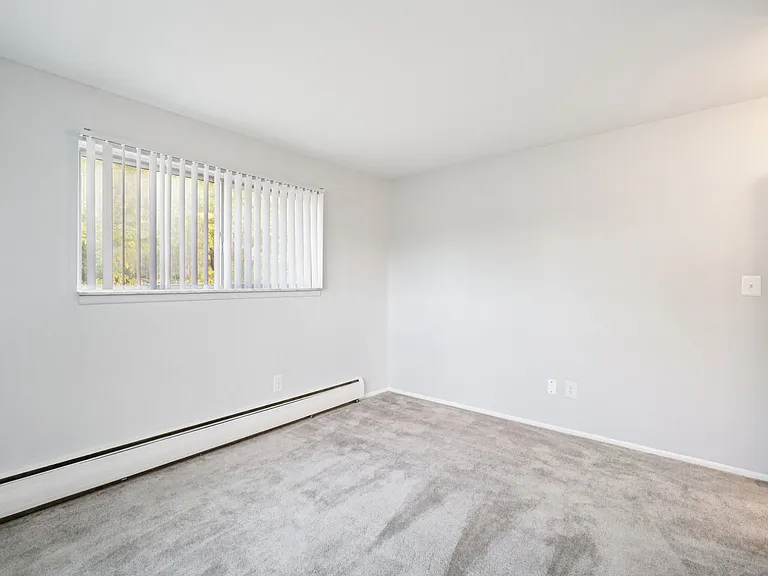 Independence Square Apartments — Photo 59