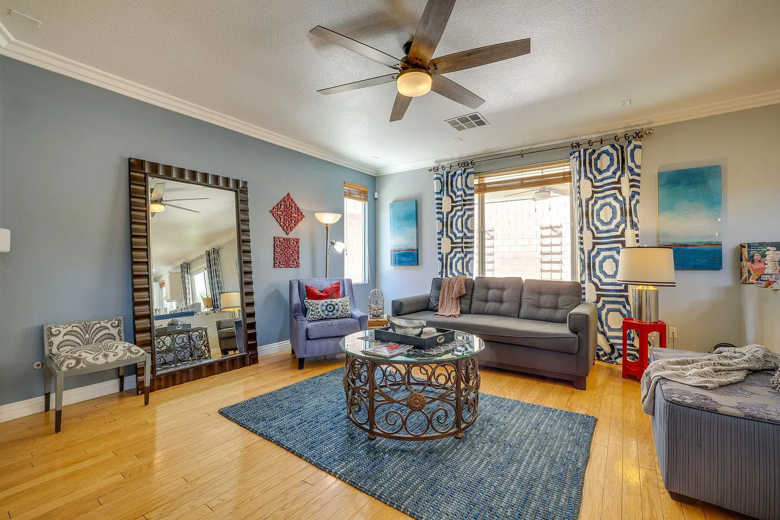 4 bed, 3.0 bath, 2690 sqft, $4,492 — Photo 4