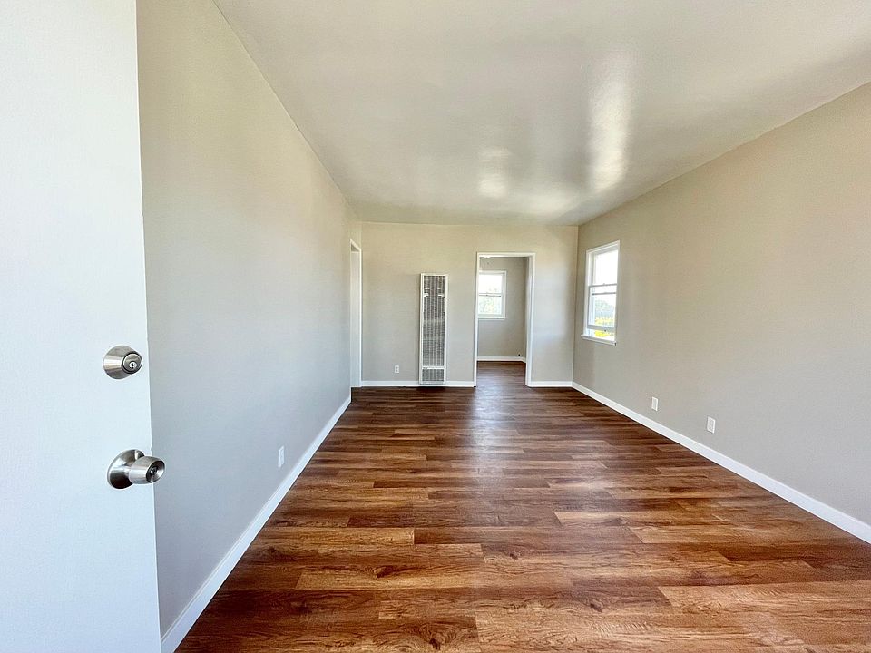 1st image of 1316 W 110th St APT 3