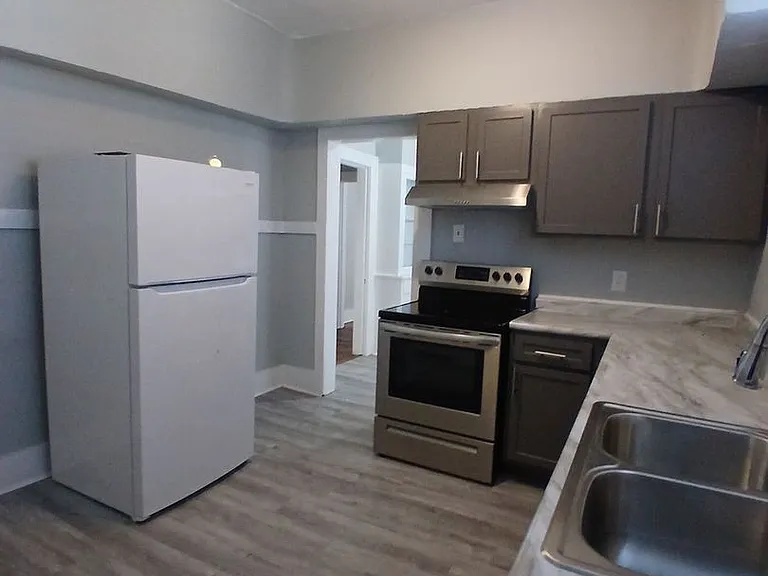 2384 Forrest Ave #D — Photo 7