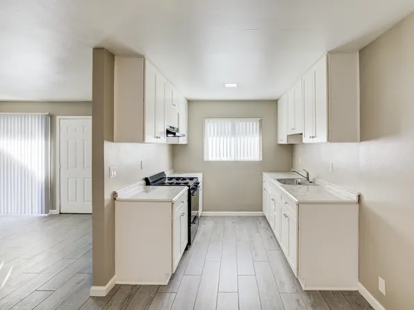 233 W Nicolet St, Banning, CA