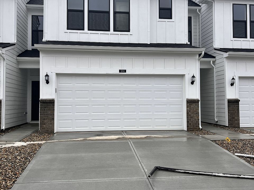 1st image of 3244 Arabian Ln