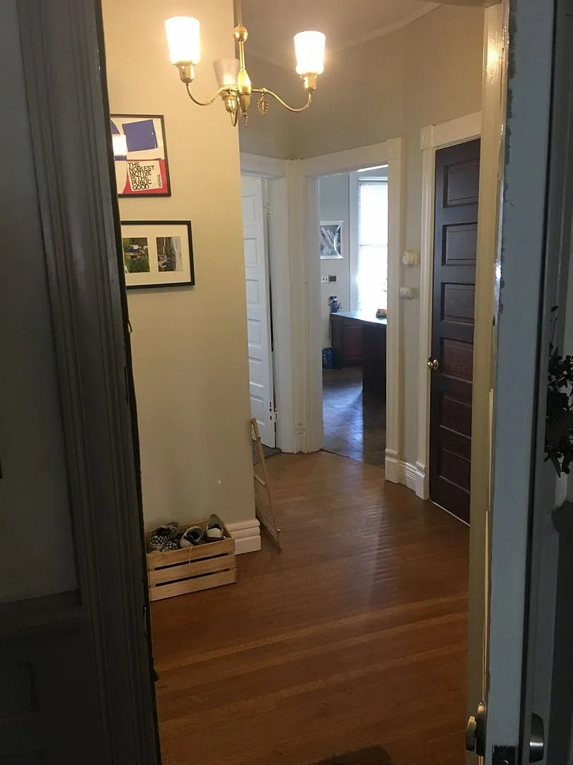 1469 — Photo 3