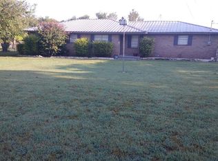704 E Grand St, Whitewright, TX 75491