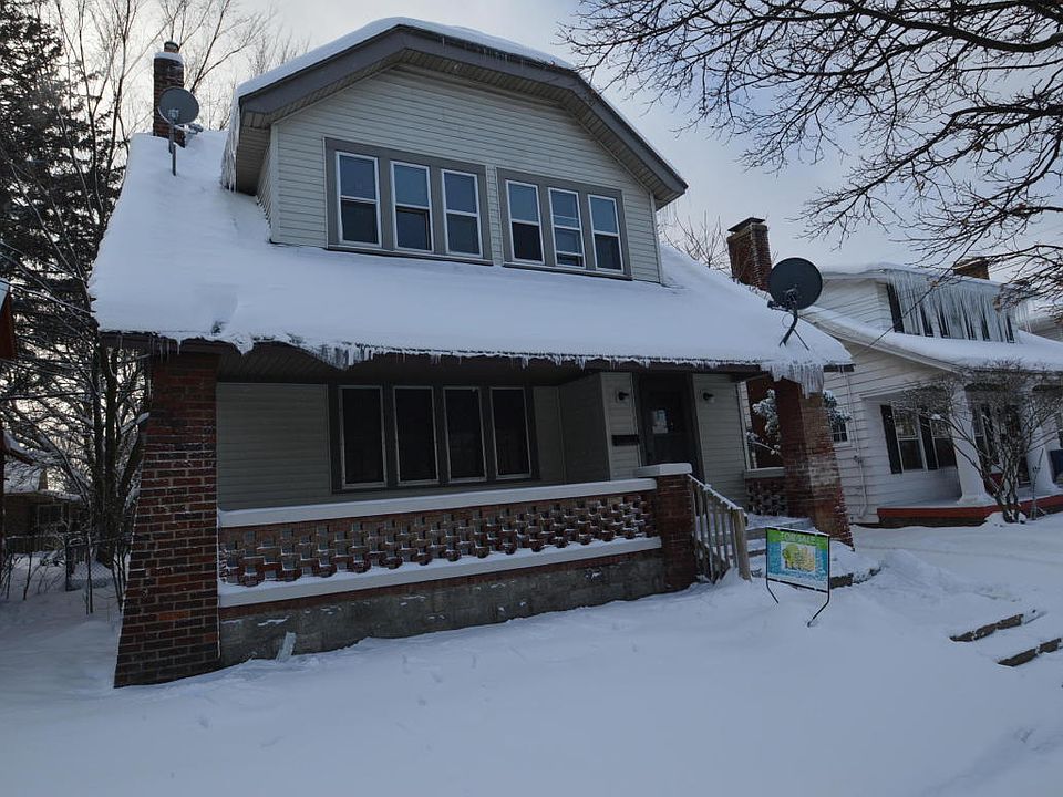 1st image of 516 Burton St SE
