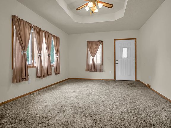 4th image of 1220 5th Ave