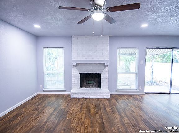 5th image of 941 Hayloft Ln