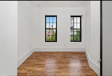 Rented by Real Team Brokerage
