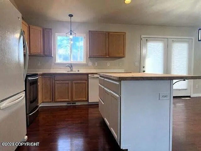 19101 Danny Dr — Photo 10
