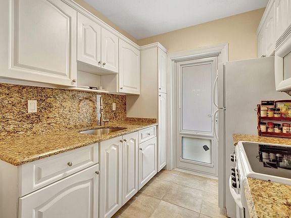 5th image of 1481 S Ocean Boulevard #333c