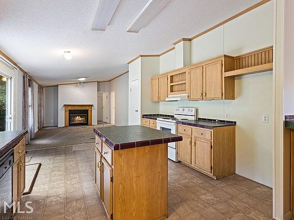 4th image of 345 Heather Acres Dr