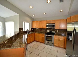 1260 SW 103rd Ave, Pembroke Pines, FL 33025