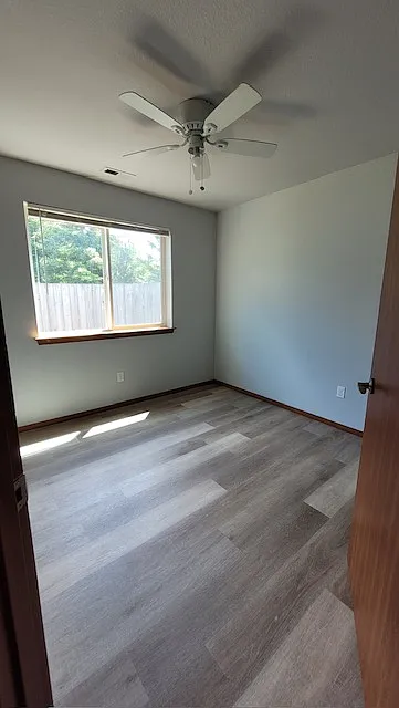 3 bed, 1350 sqft, $1,950 — Photo 4