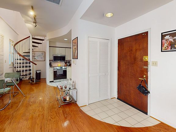 5th image of 2114 N St NW