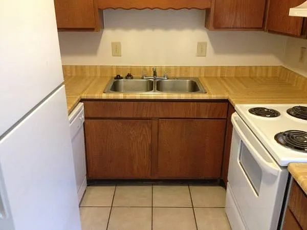 Rondo Apartments — Photo 7