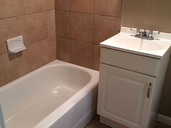 Willow - Unit A - Bathroom