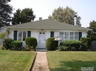 2346 Langen Dr, Seaford, NY 11783