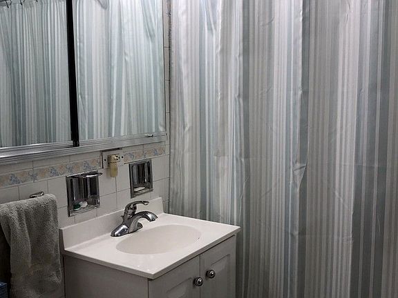 5th image of 392 Central Park W APT 17L