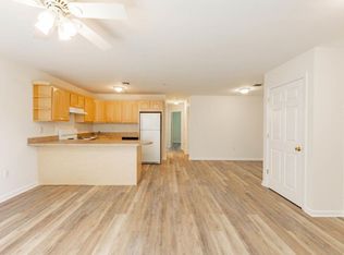 400 Flurry Ln #307, West Babylon, NY 11704
