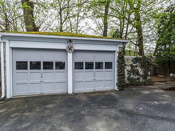 3rd image of 62 Basswood Ave