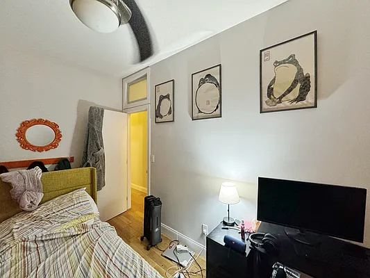 Rented by Pear NYC LLC | media 40