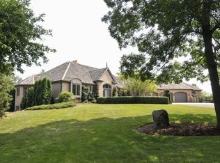 13129 N Fox Hollow Rd, Mequon, WI 53097