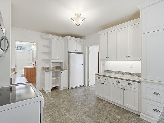 4th image of 513 Toole Ave