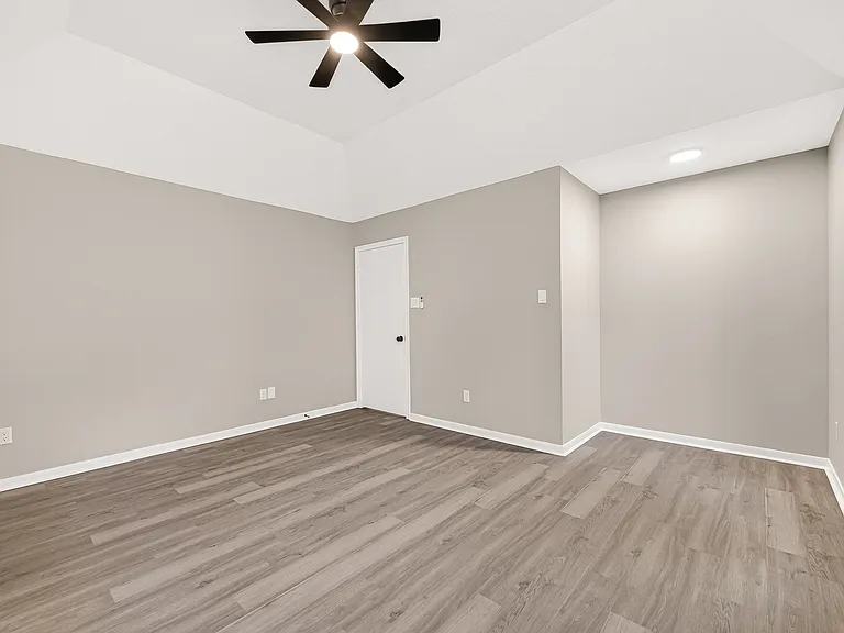 4906 Pleasure Lake Ln — Photo 27
