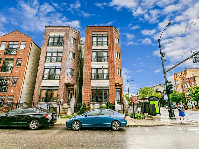 2355 W Harrison St #1 — Photo 1