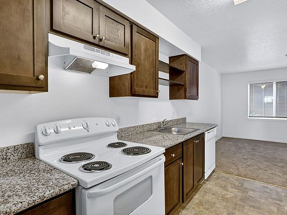 3rd image of 117-121 SE 125th Ave #151