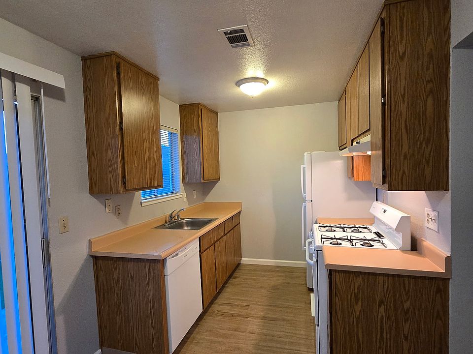 2nd image of 1741 W Lockeford St APT 8