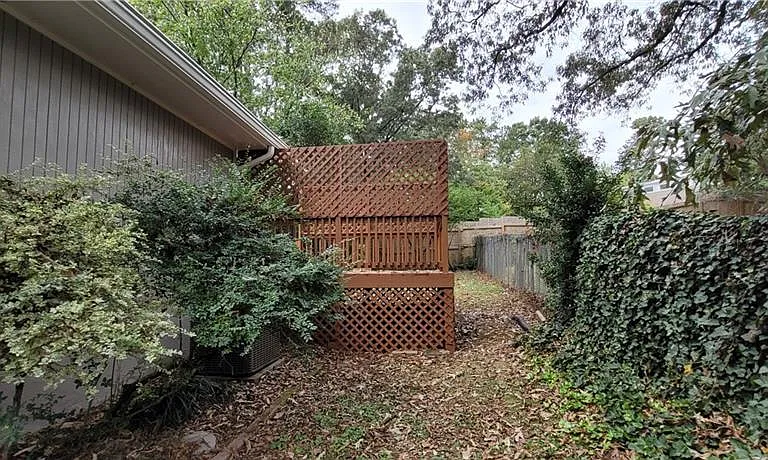 3202 Bolissa Dr — Photo 28