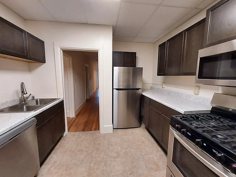 307 Stewart Ave #4 — Photo 4