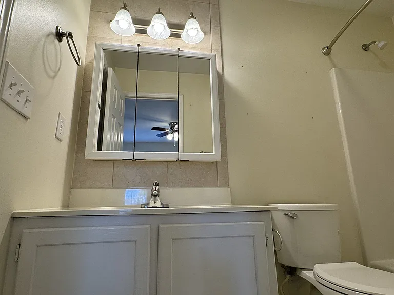 4404 McClelland Dr — Photo 14