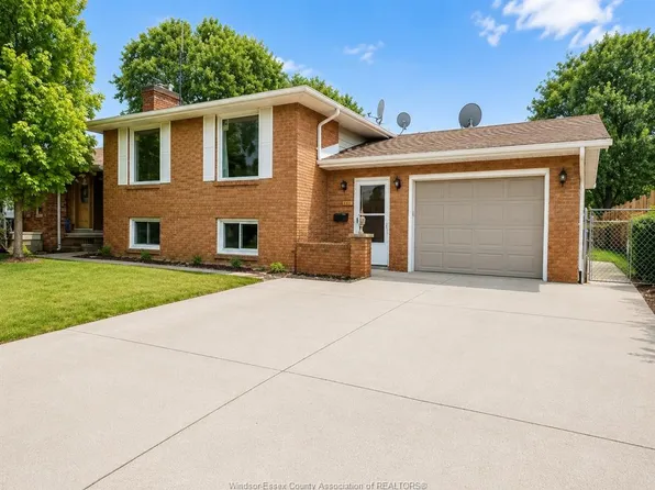 2997 Regis Ave, Windsor, ON N8R 1V7