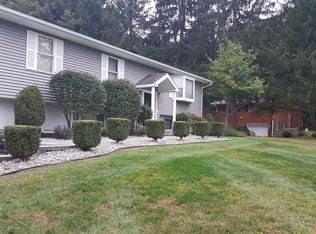 71 Lyndon Rd, Fishkill, NY 12524