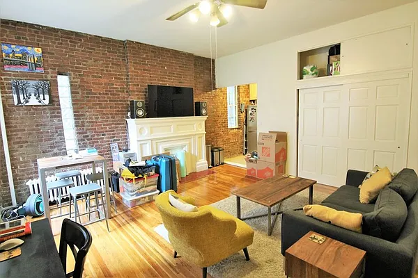 Rented by JK Dansar Corp | media 17